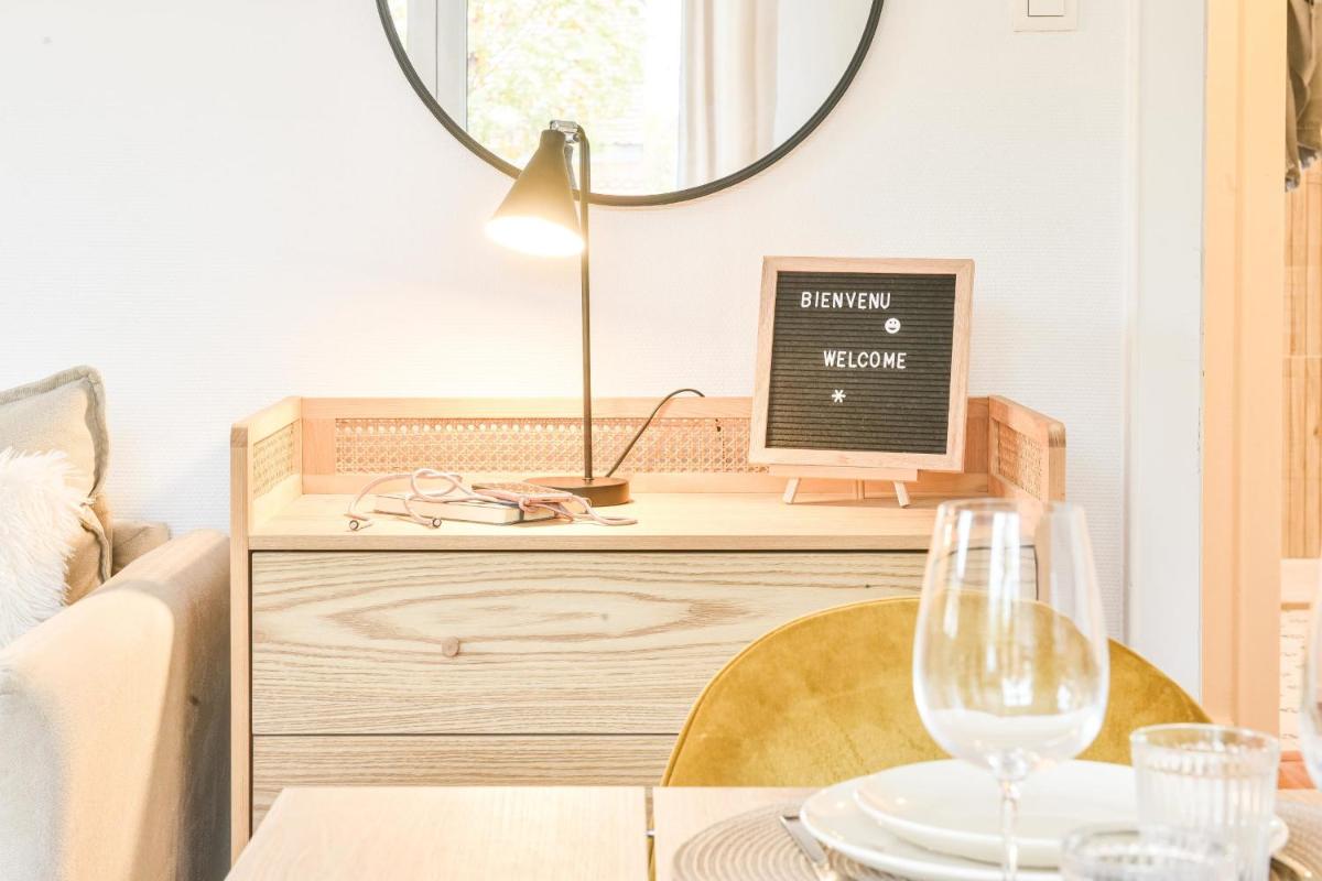 Rock in Share - Bianca 2-Bedroom Apartment with Parking Included & Tram - Housity