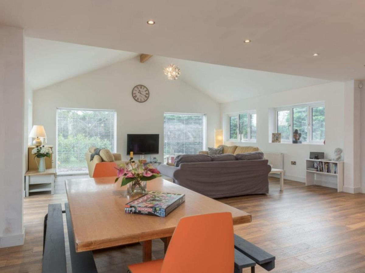 4 Bed in Henley-in-Arden oc-l30381 - Housity