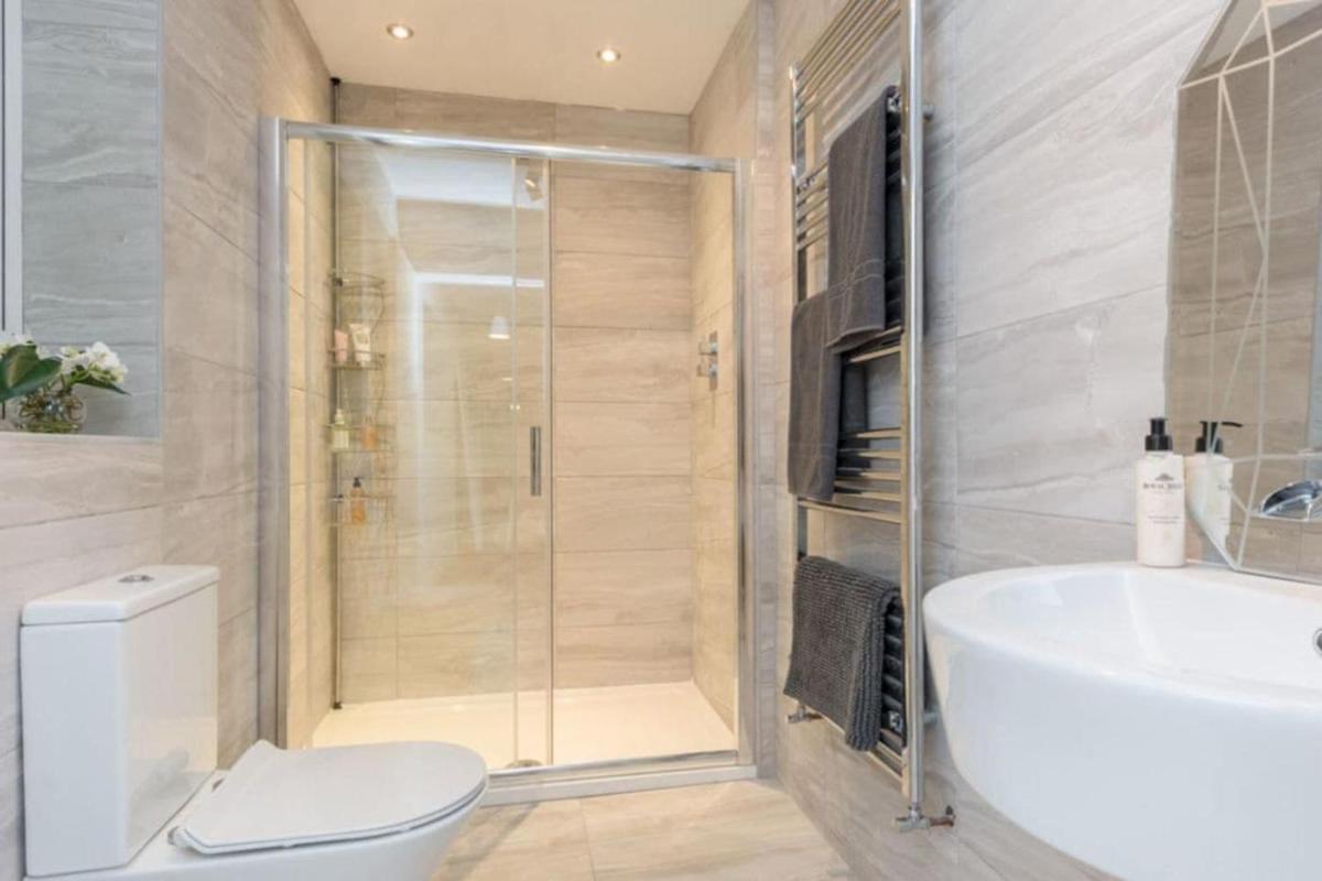 4 Bed in Henley-in-Arden oc-l30381 - Housity