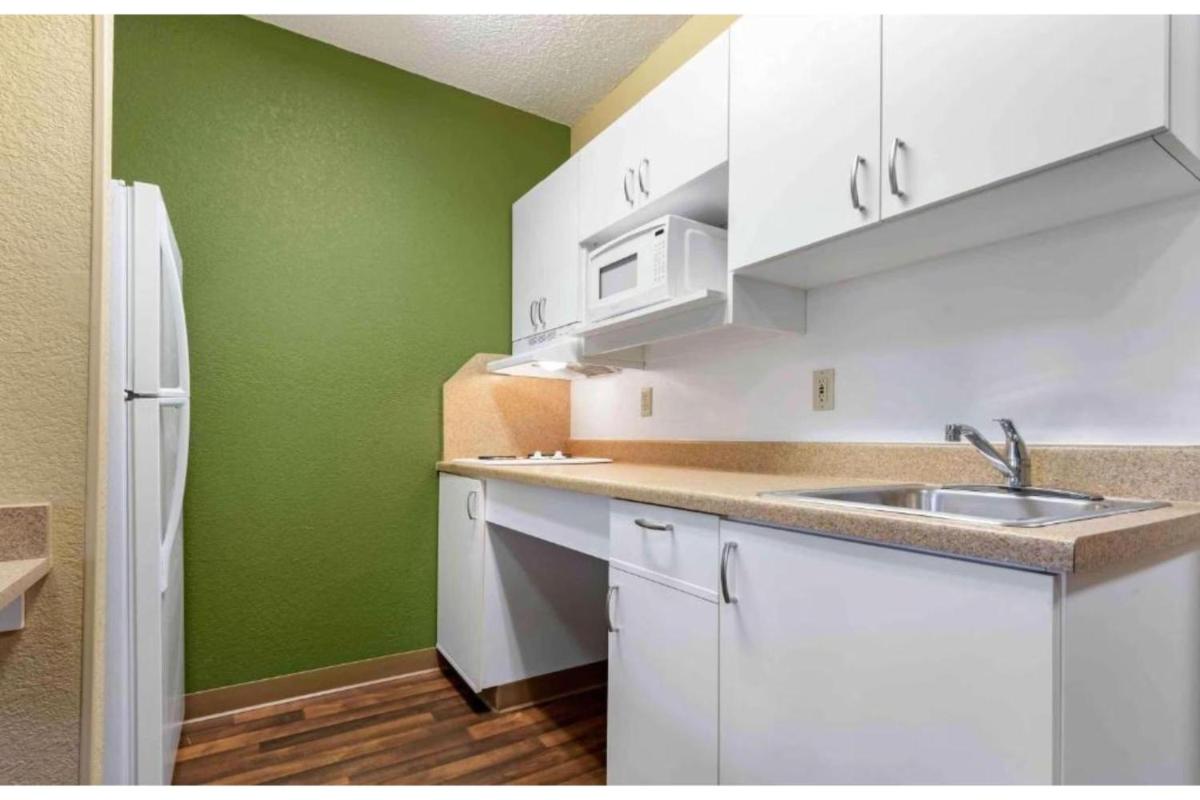 Studio 6 Extended Stay Rochester Greece NY - Housity