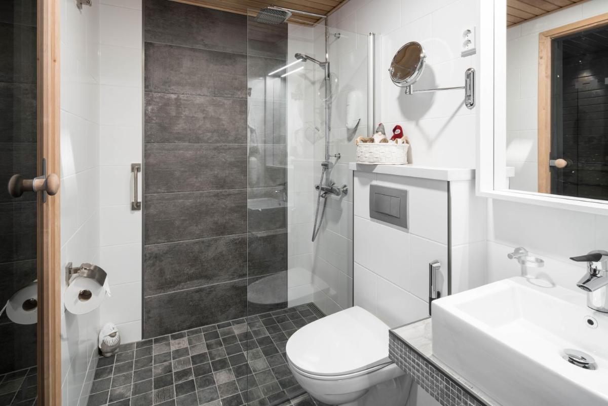 Santa's Igloos Arctic Circle - Housity