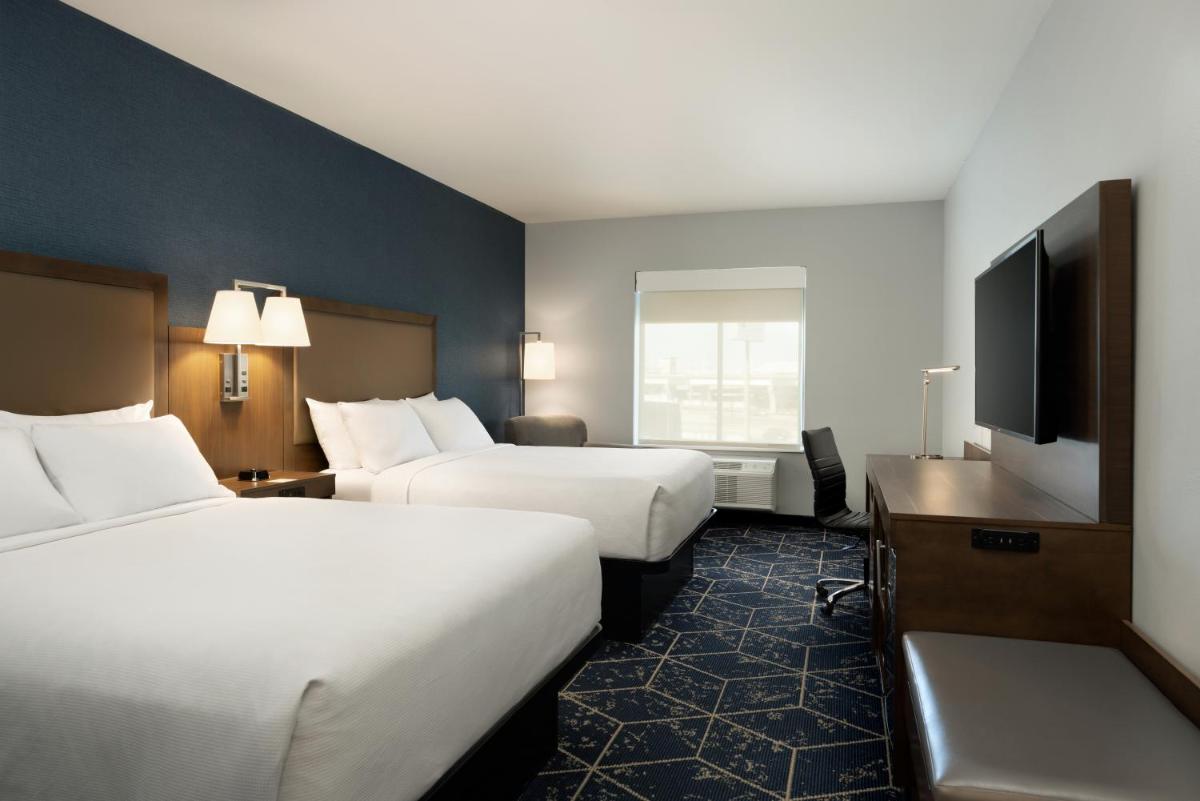 Best Western Plus St. Louis Airport Hotel - Hizvo