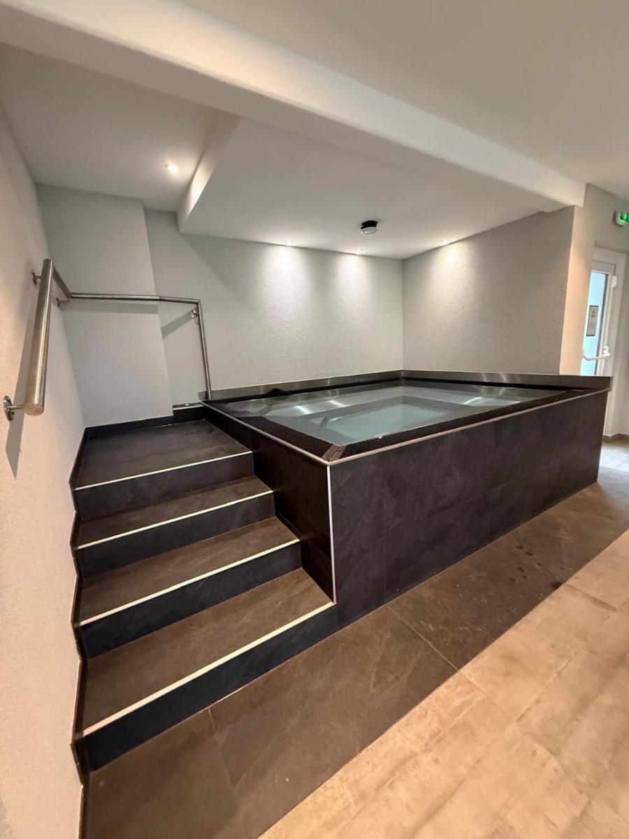 Photo de la galerie de l'établissement Hotel Spa et Restaurant Au Chasseur, à Birkenwald