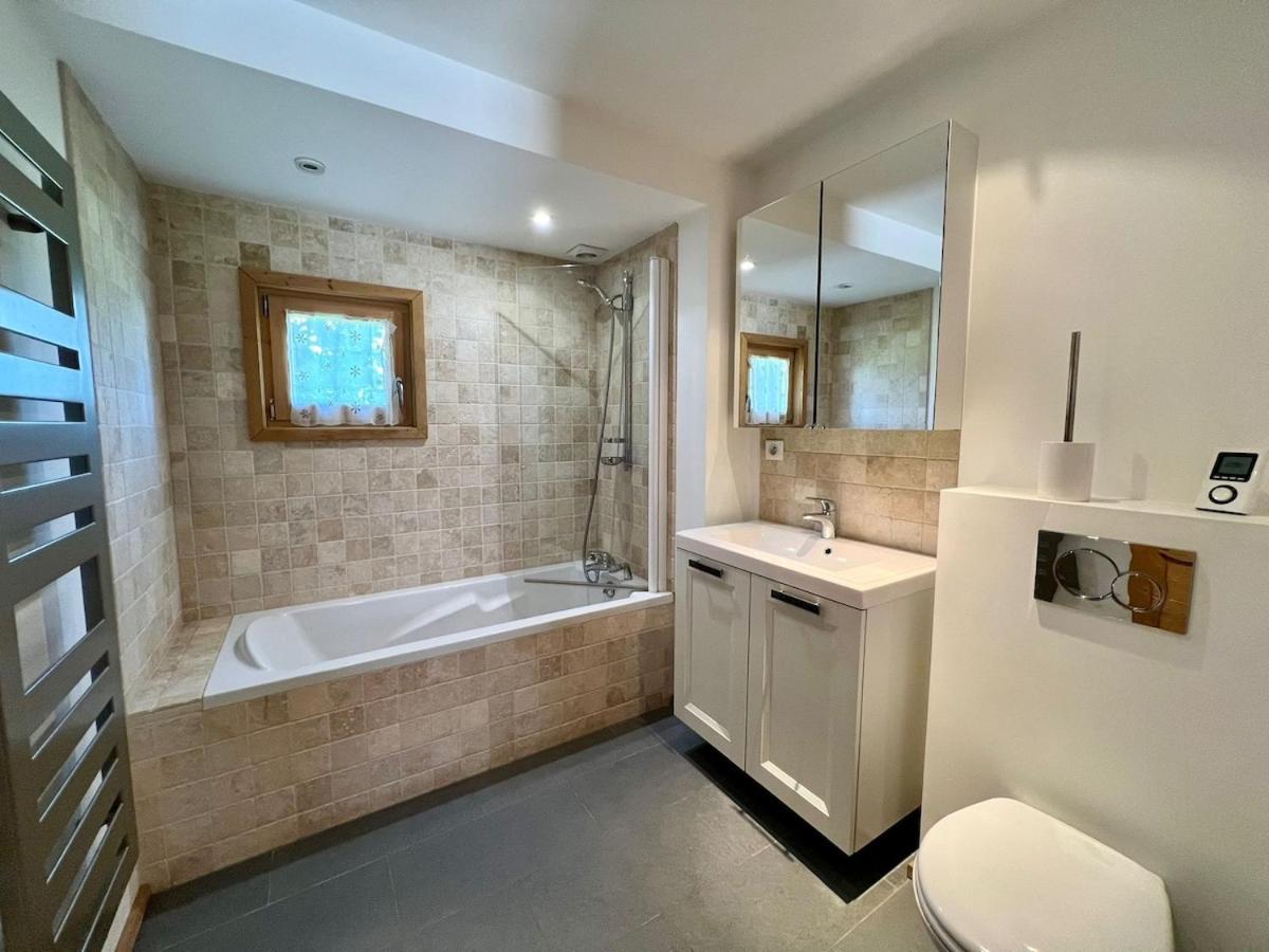 Chalet in Les Coches - Housity