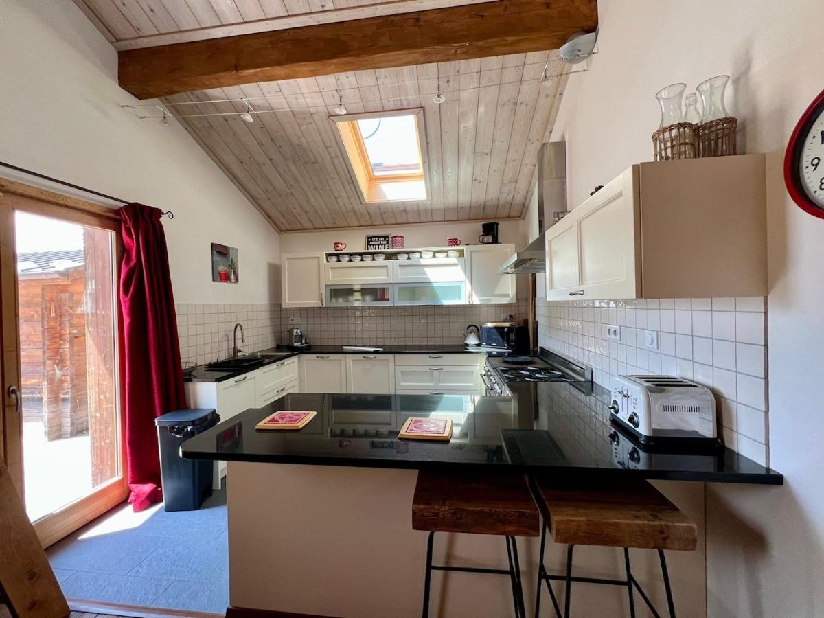 Chalet in Les Coches - Housity