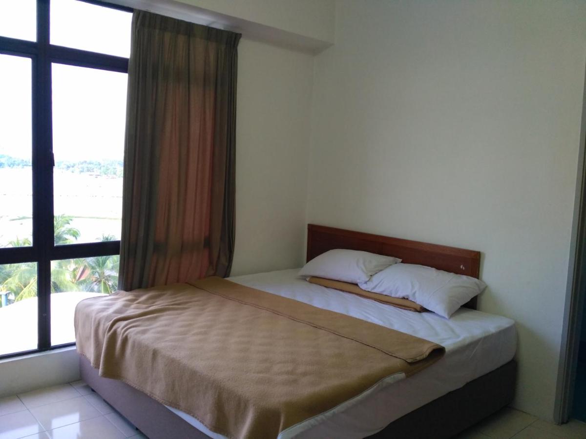 Suitetrails - Lumut Apartment