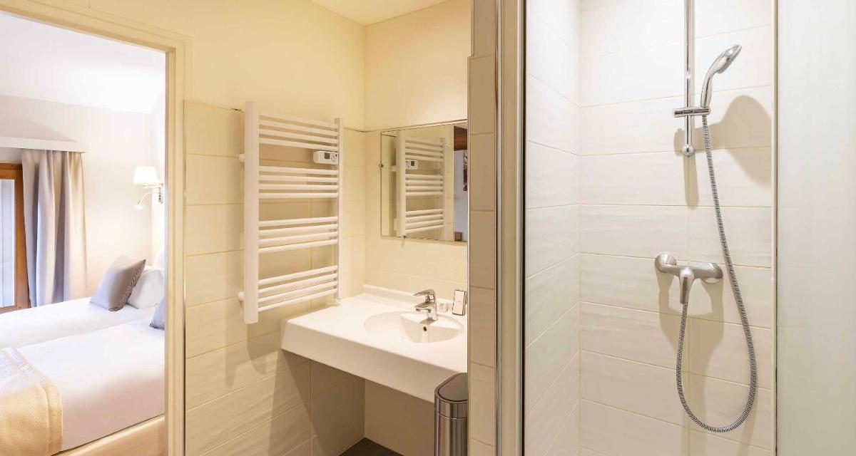 Salle de bains dans l'établissement Auberge du Lac, Sure Hotel Collection by Best Western