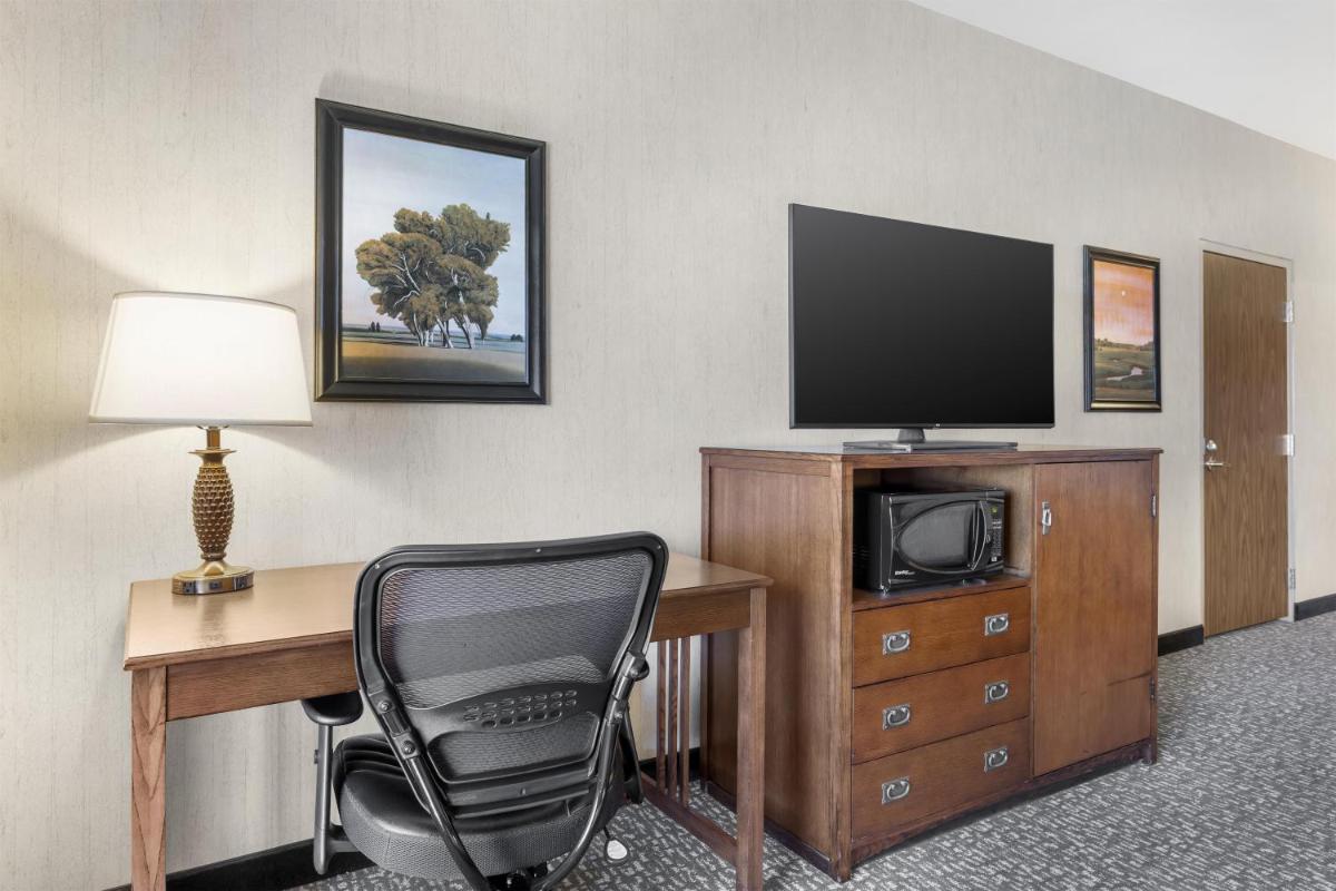 Best Western PLUS Bryce Canyon Grand Hotel - Housity