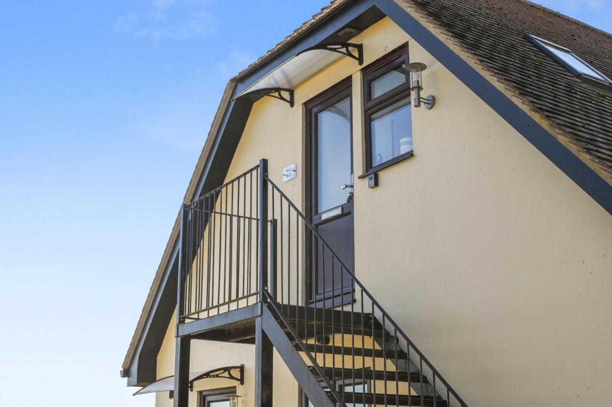 Pet-Friendly One-Bedroom Little Yeldham - Housity