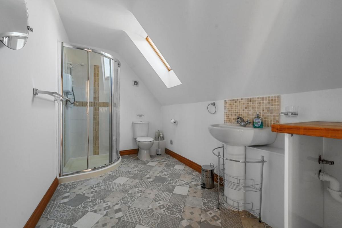 Pet-Friendly One-Bedroom Little Yeldham - Housity