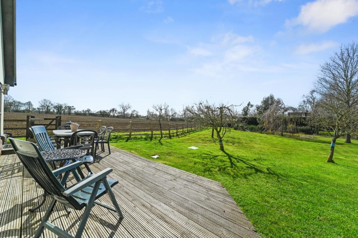 Pet-Friendly One-Bedroom Little Yeldham - Housity