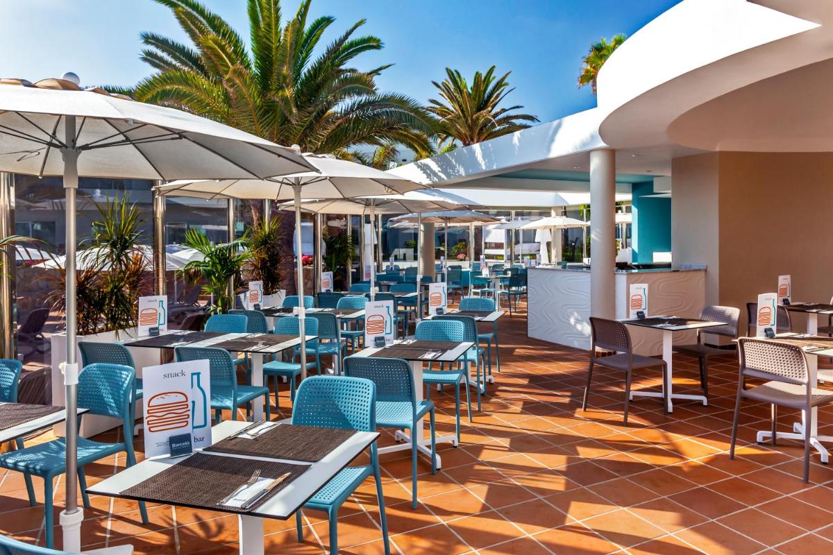 Un restaurante o sitio para comer en Barceló Corralejo Sands