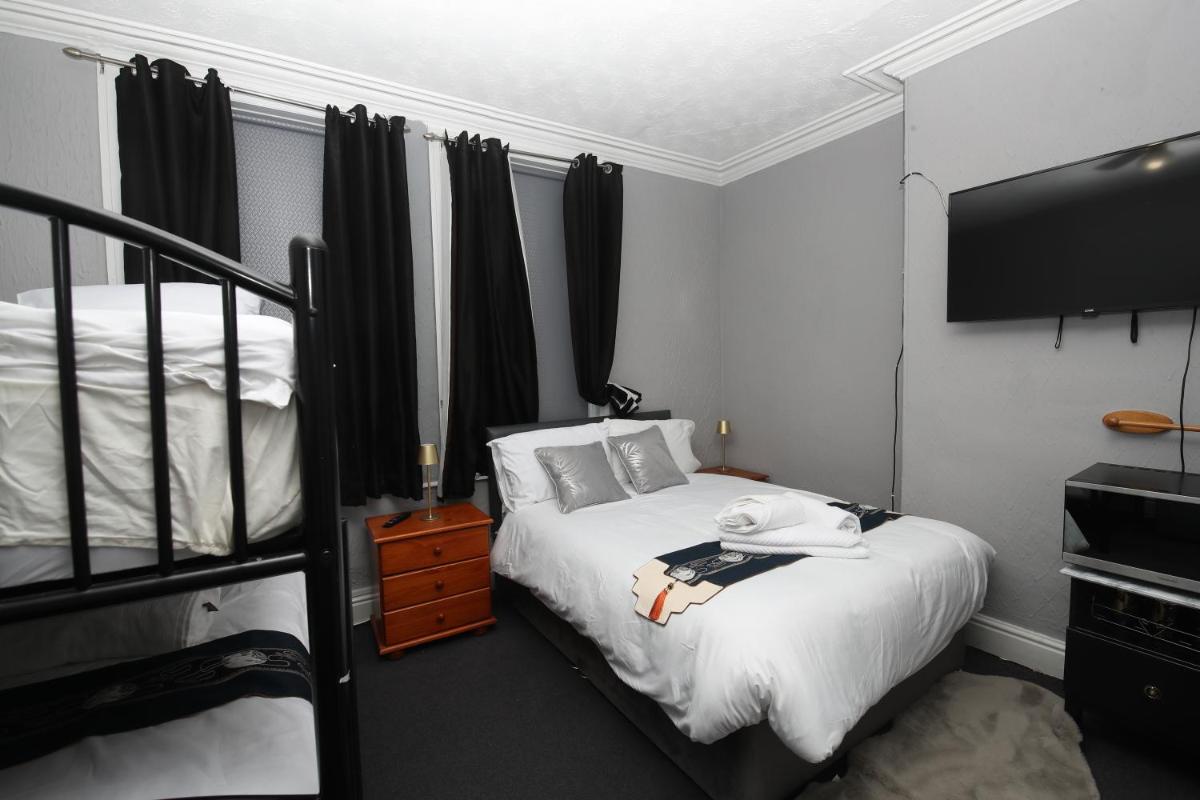 Woodville Lodge Leeds City Centre by OYO - Housity
