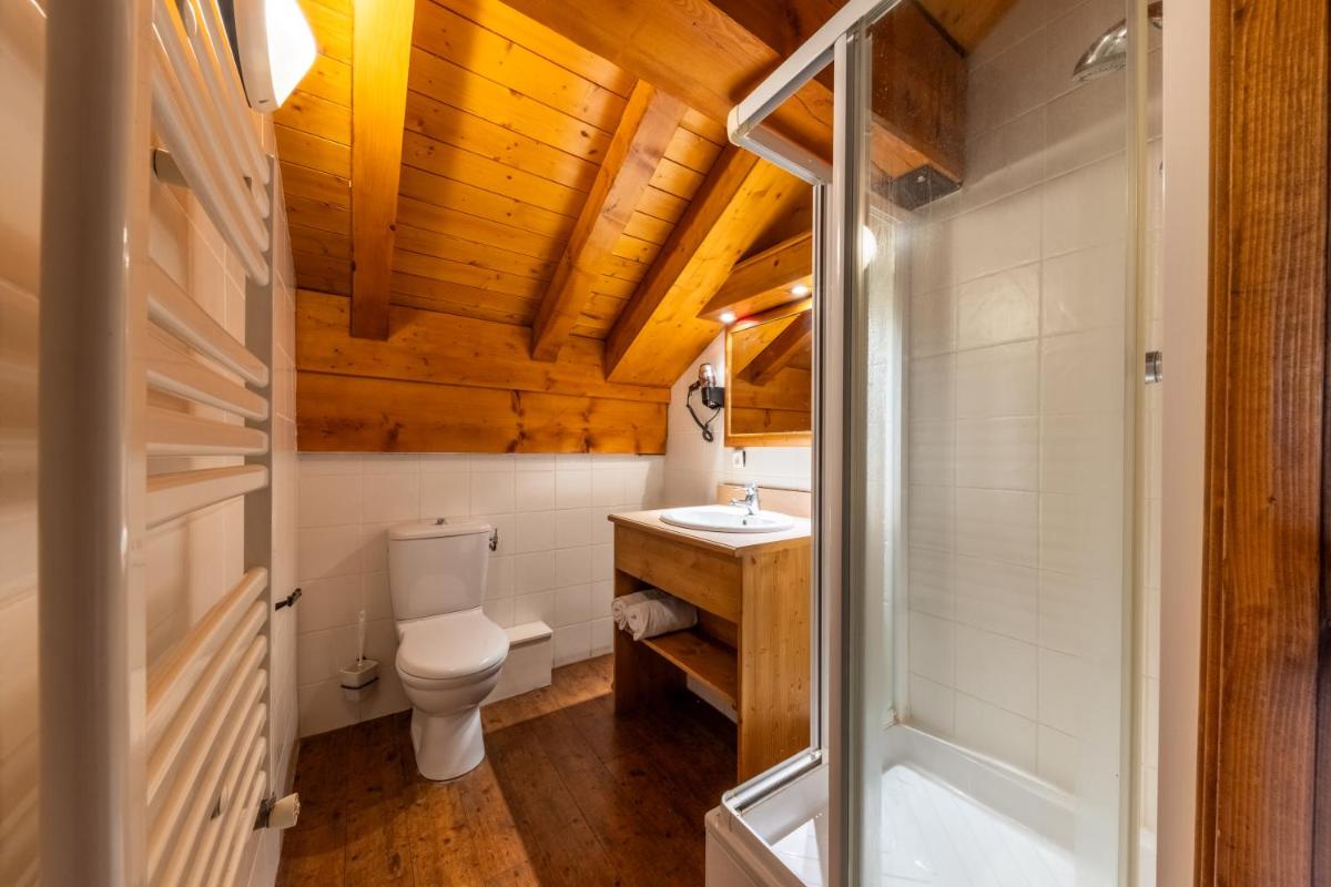 Salle de bains dans l'établissement Résidences Village Montana by Les Etincelles