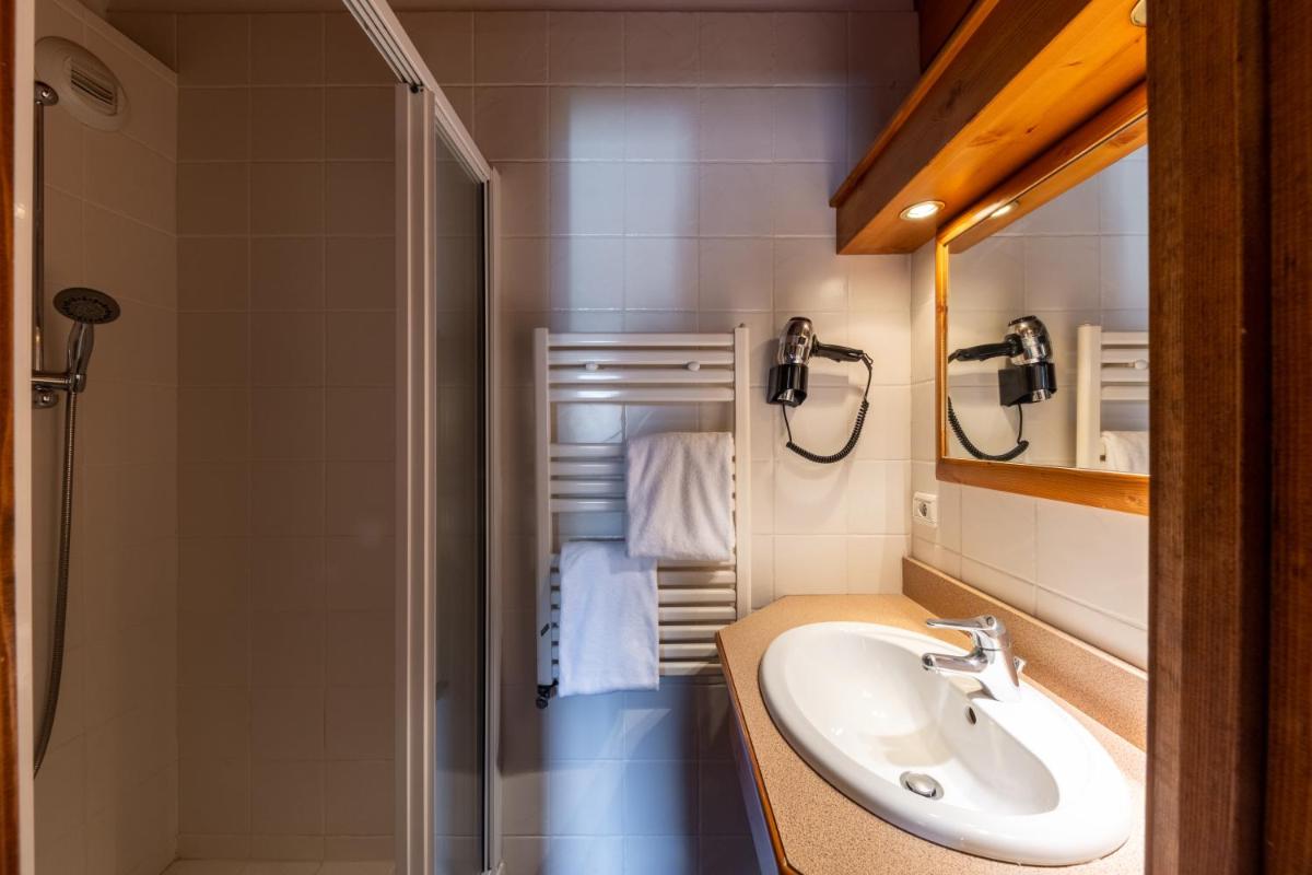Salle de bains dans l'établissement Résidences Village Montana by Les Etincelles