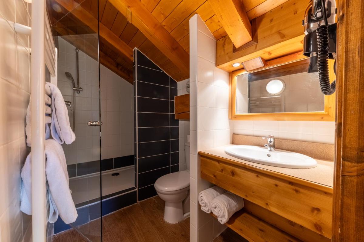 Salle de bains dans l'établissement Résidences Village Montana by Les Etincelles