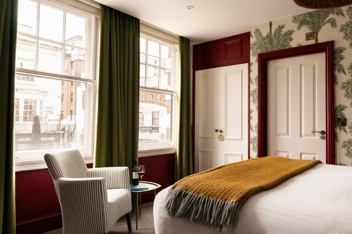 The White Star Tavern - Housity