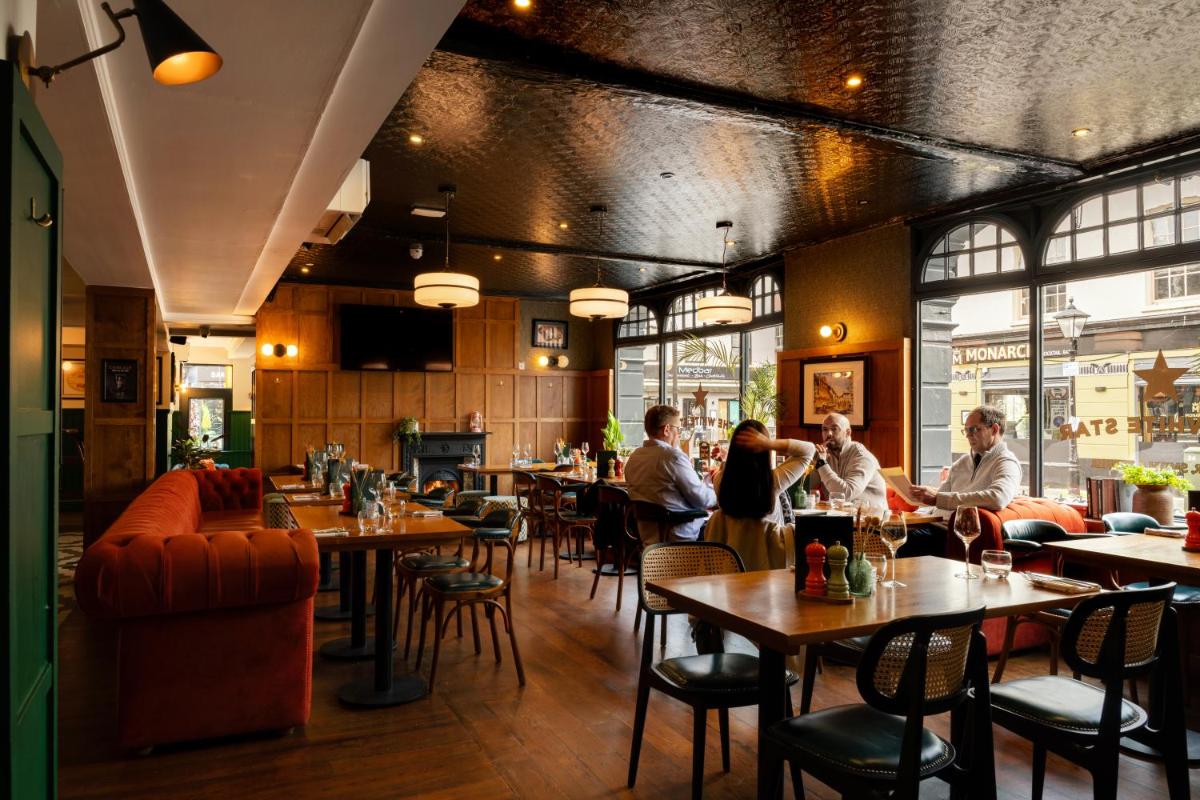 The White Star Tavern - Housity