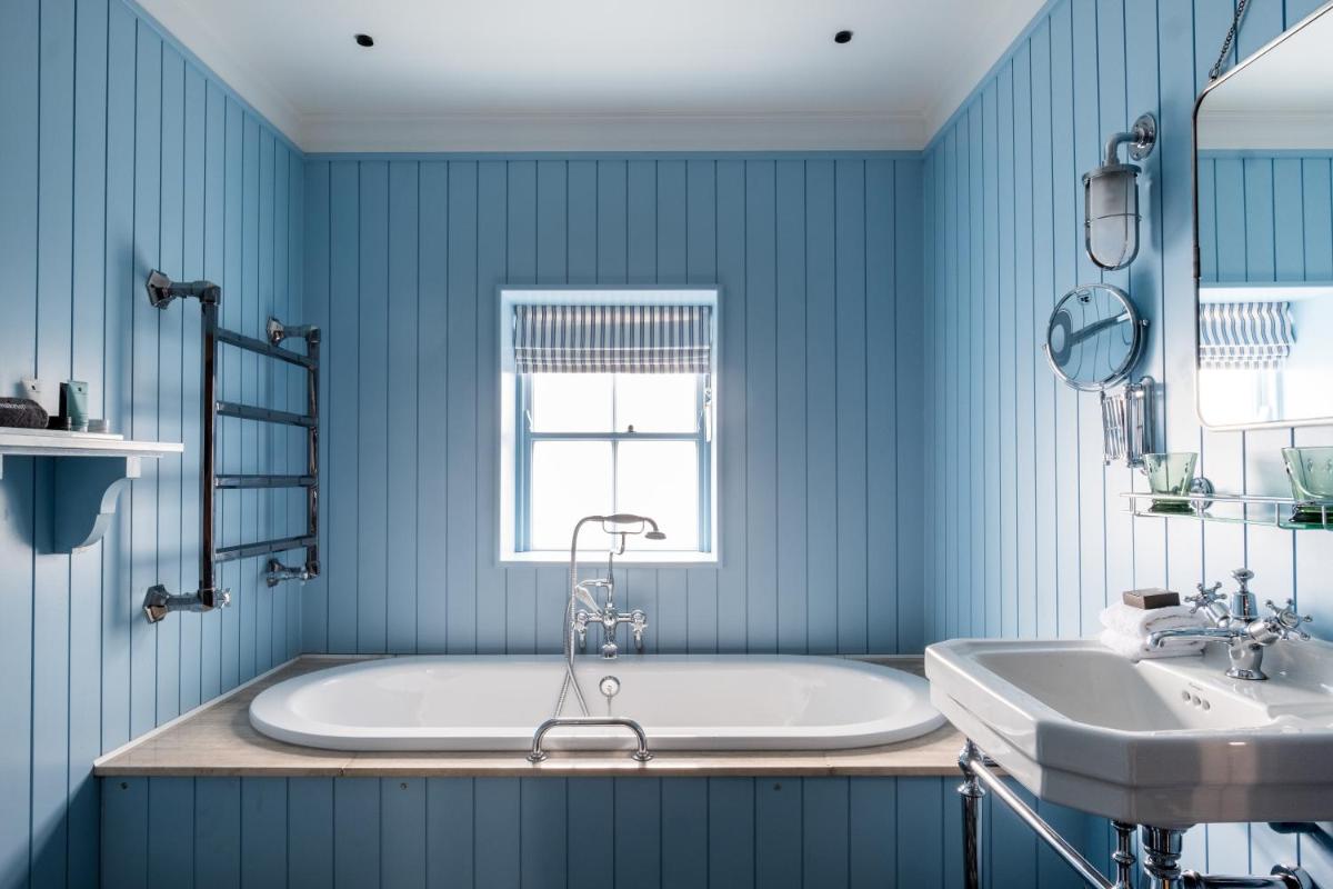 The Swan Hotel - Housity