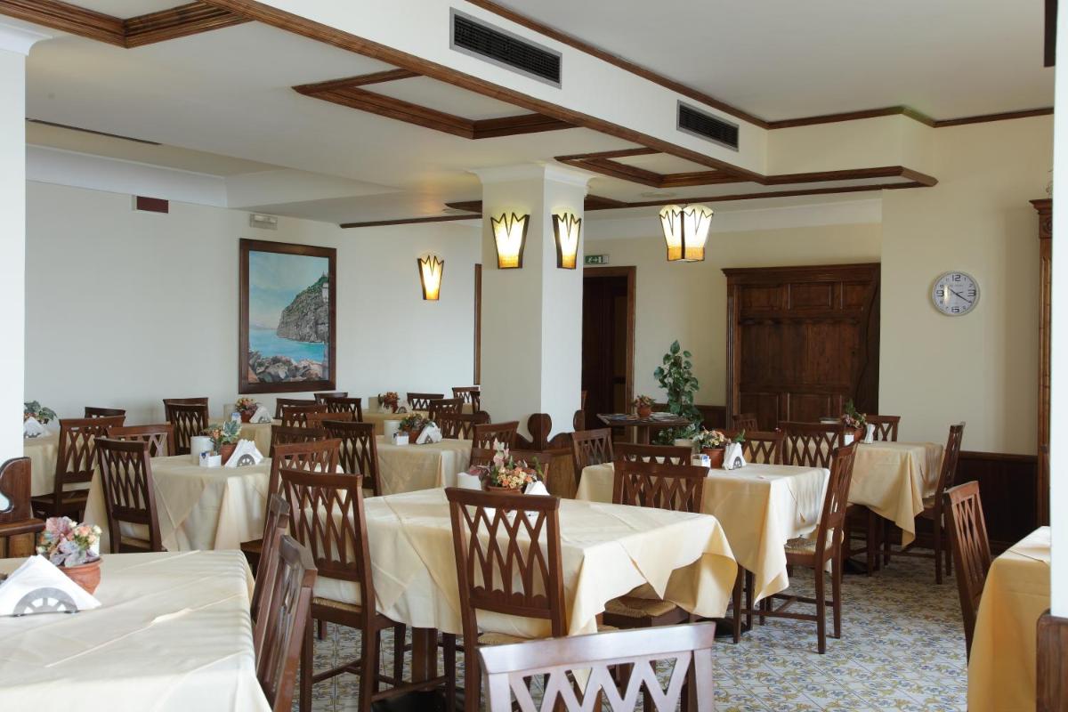 Hotel Mega Mare - Housity