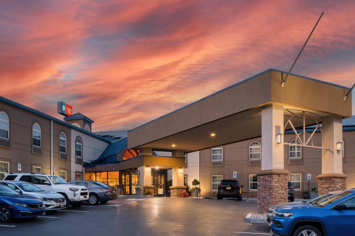 SureStay Plus by Best Western Elizabethtown Lancaster - Housity