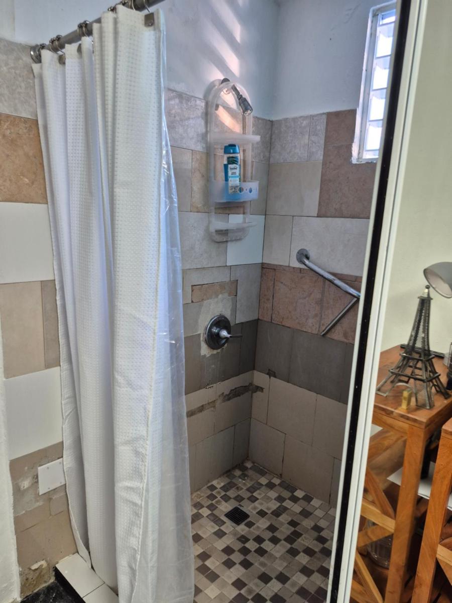 Levittown family getaway - Housity