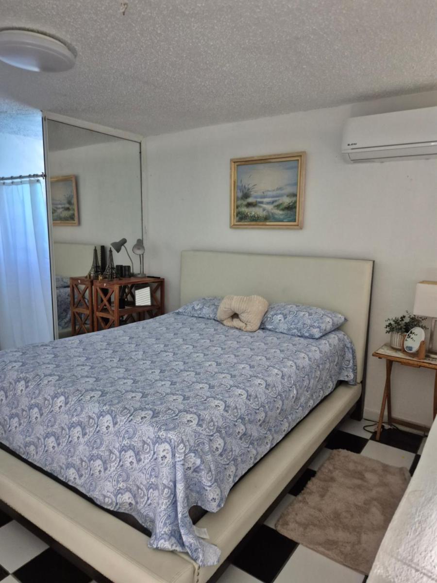 Levittown family getaway - Housity