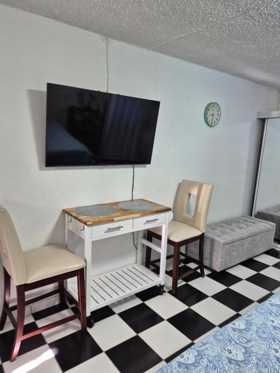 Levittown family getaway - Housity