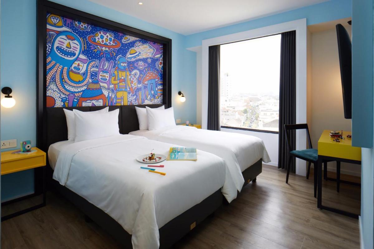 de Braga, ARTOTEL Curated - Hizvo
