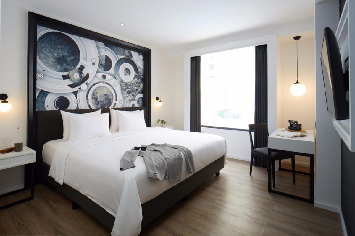 de Braga, ARTOTEL Curated - Hizvo