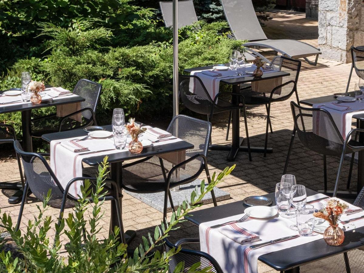 Jardin de l'établissement Mercure Saint-Lary