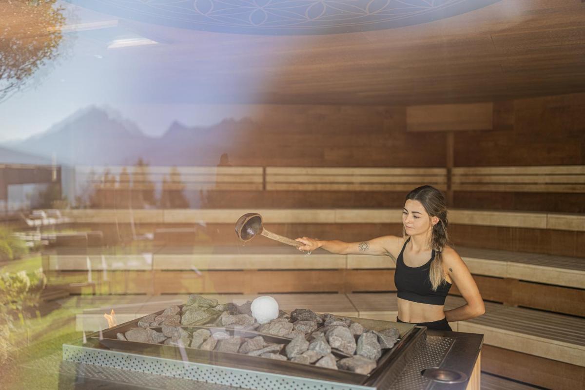 Hotel Alpen Tesitin Panorama Wellness Resort - Housity