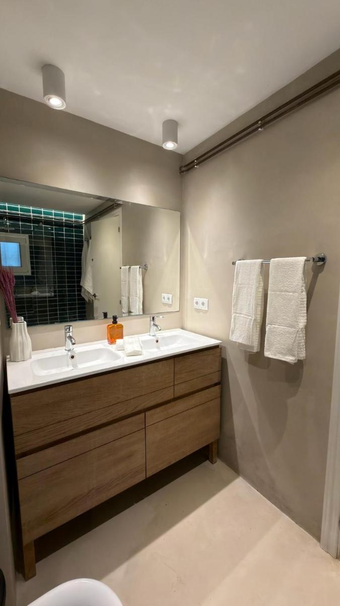 Cozy three-bedroom apartment by the beach - Housity