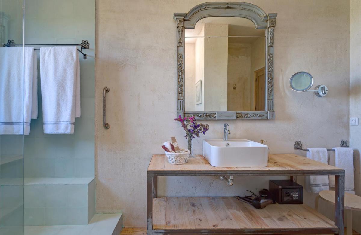 Un baño de Finca Fuente Techada - Adults Only