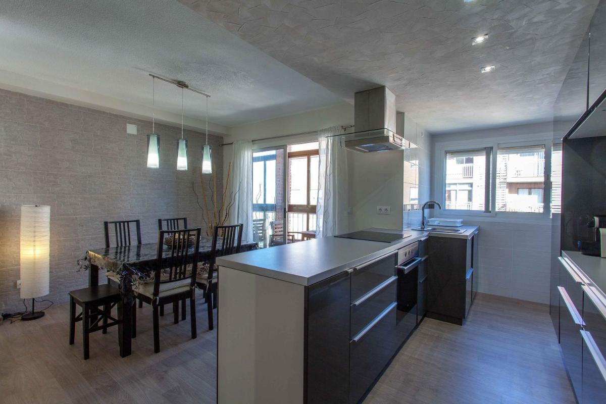 Apartment Malvarrosa Beach Cavite - Housity