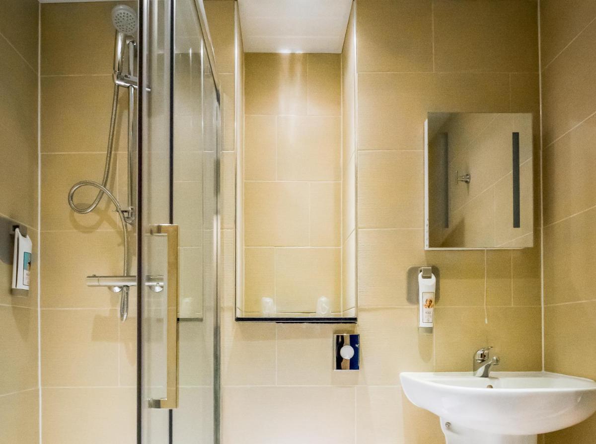 ibis Styles Birmingham Hagley Road - Housity