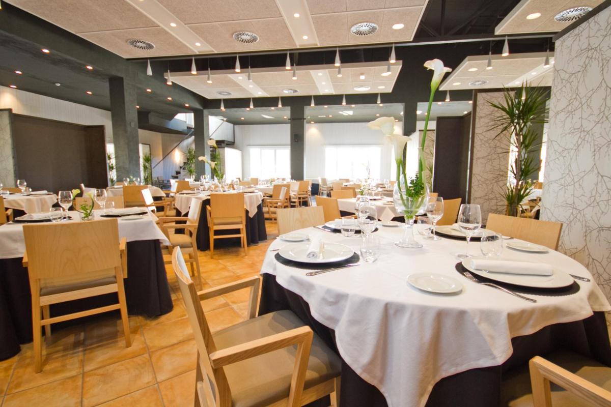 Un restaurante o sitio para comer en Alannia Costa Blanca