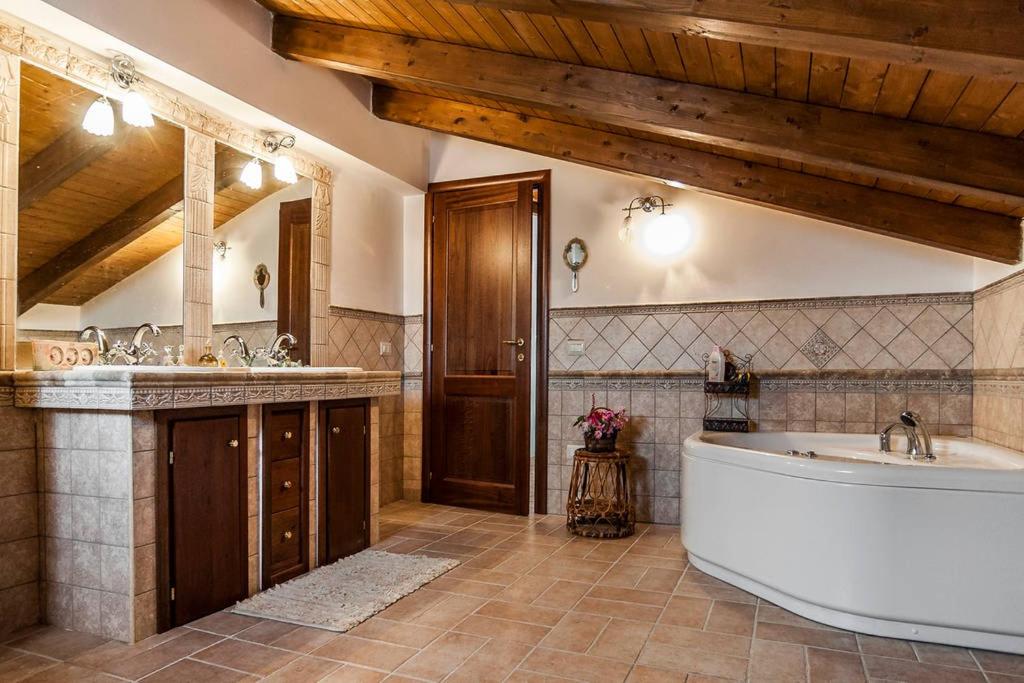 Monna Lisa B&B - Housity