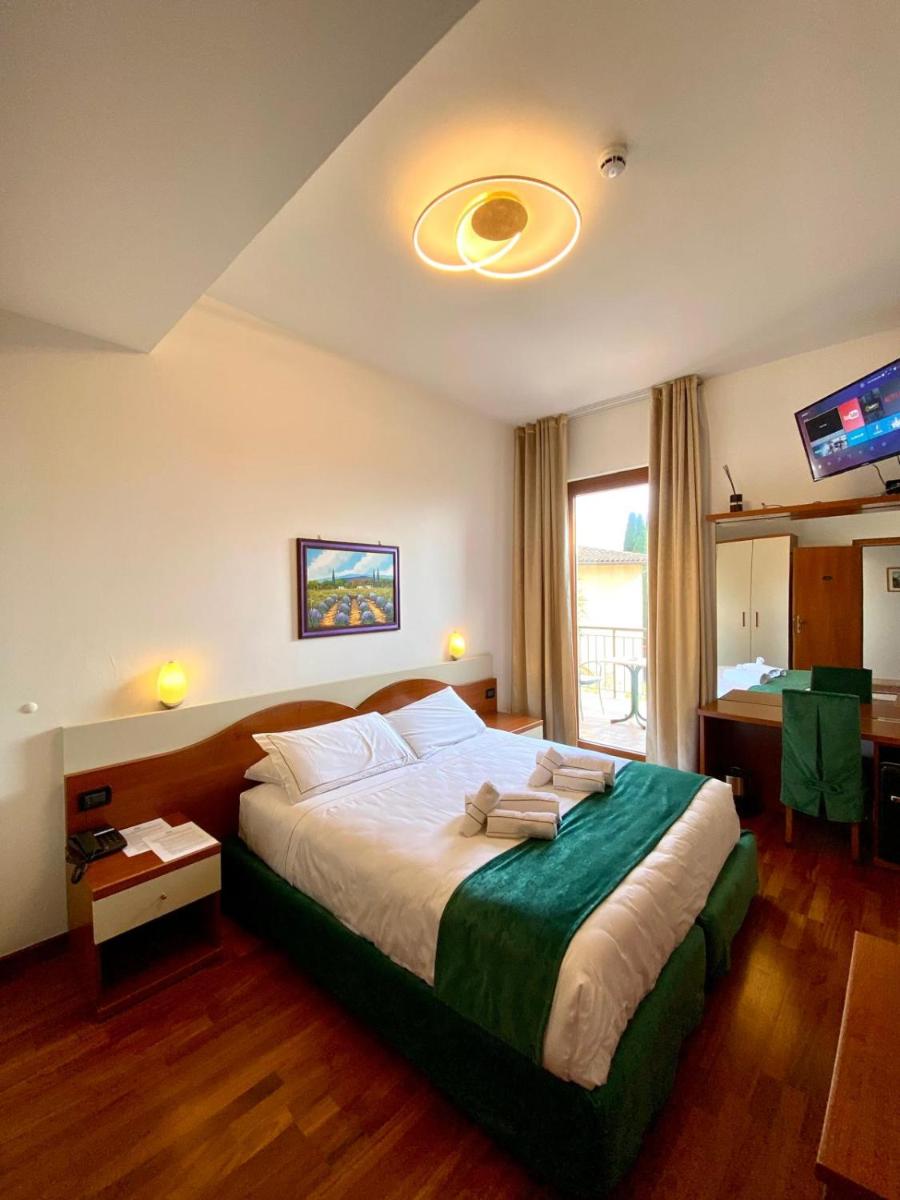 Hotel Meridiana - Housity