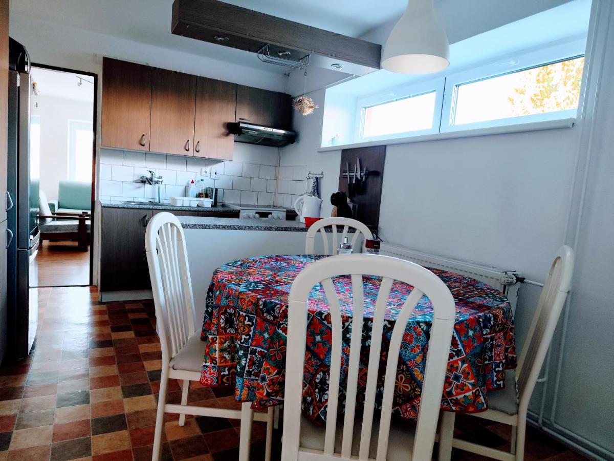 Apartmán Na Skále - Housity