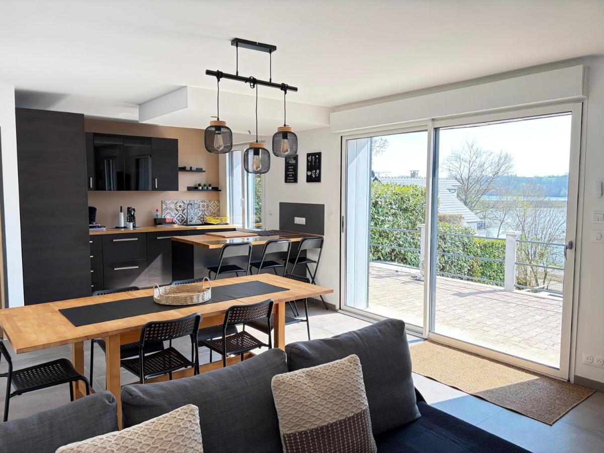 Cottage chaleureux avec vue sur lac - Housity
