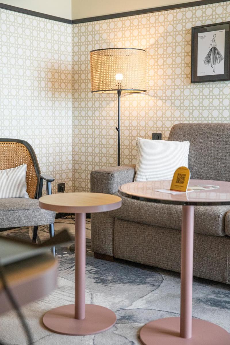 Coin salon dans l'établissement Mercure Granville Le Grand Large