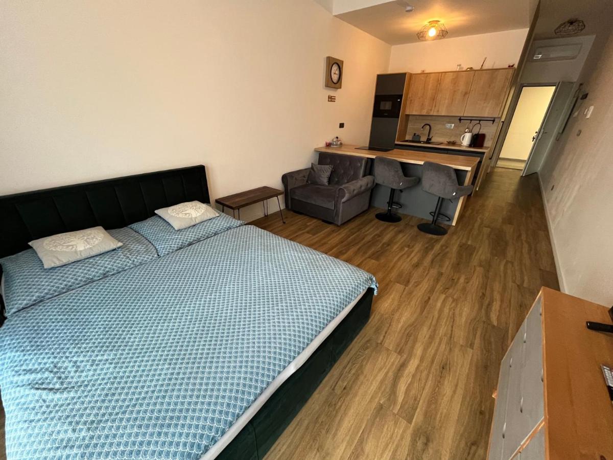 Moderný apartmán A408 v centre NR, parkovanie v cene - Housity