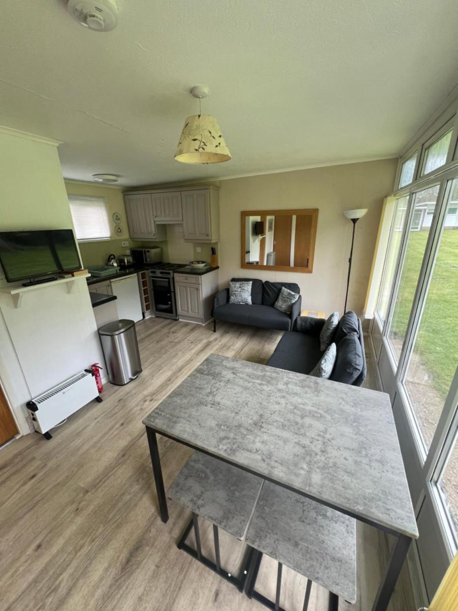 Cromer Coastal Retreat Kings Chalet Park - Housity
