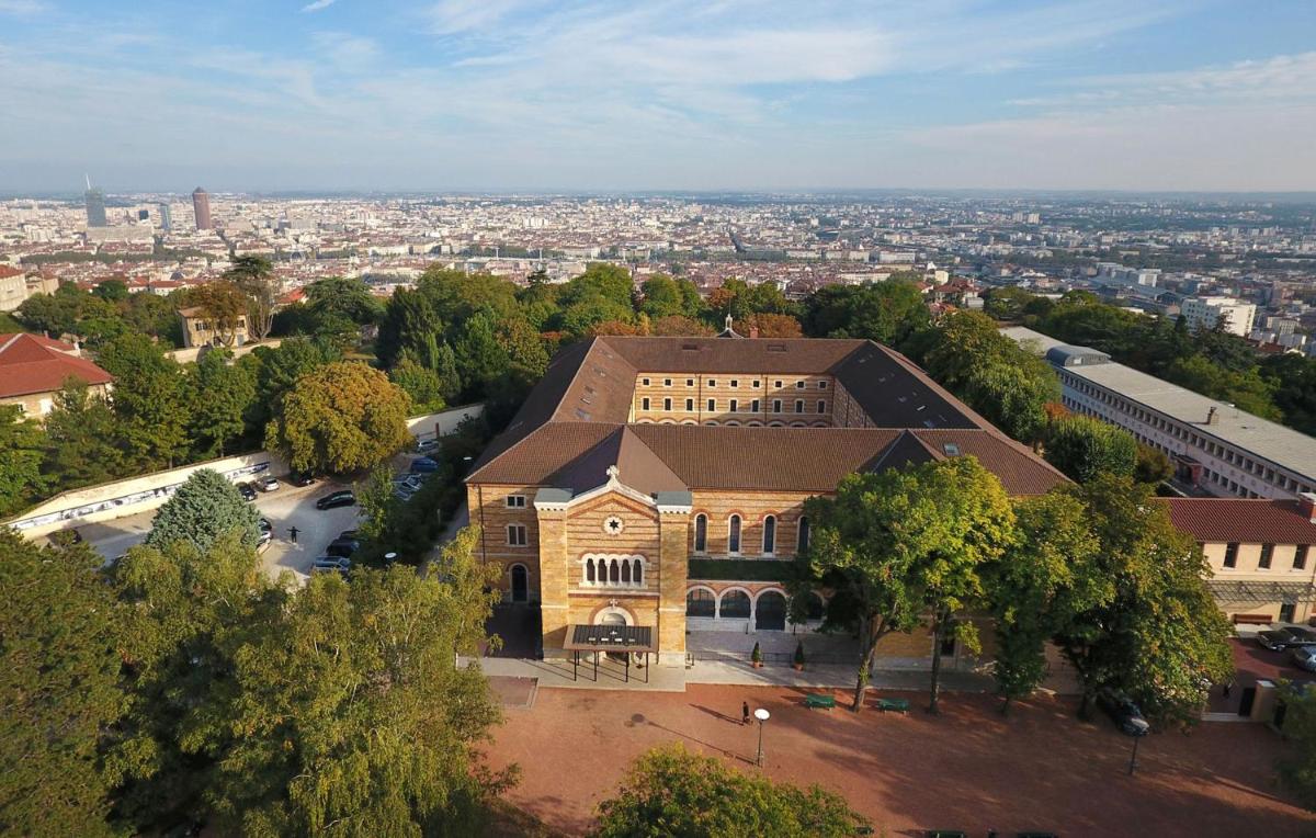Vue générale sur Lyon ou vue de la ville depuis l'hôtel