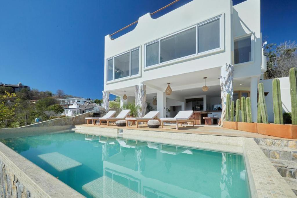 Casa Roni by Xeno - Housity