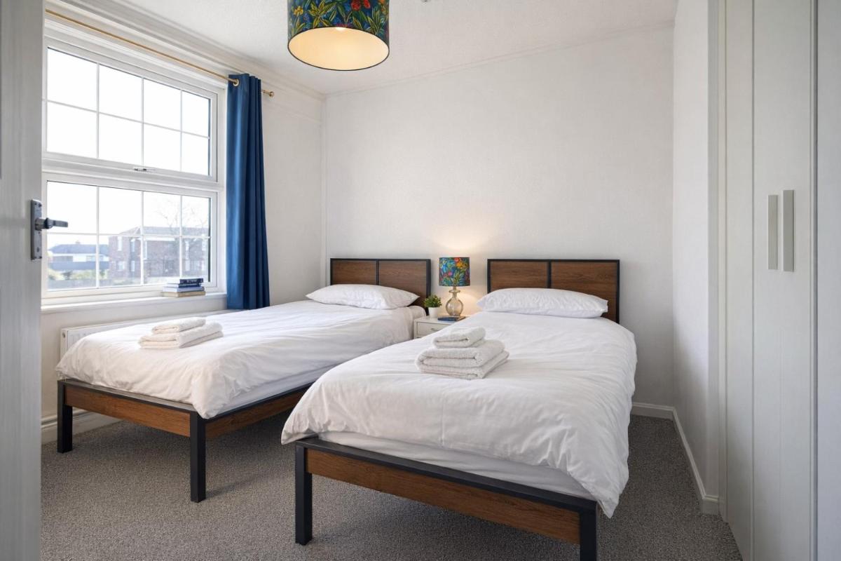 Peaceful Family & Workers Home Near Train Station - Housity