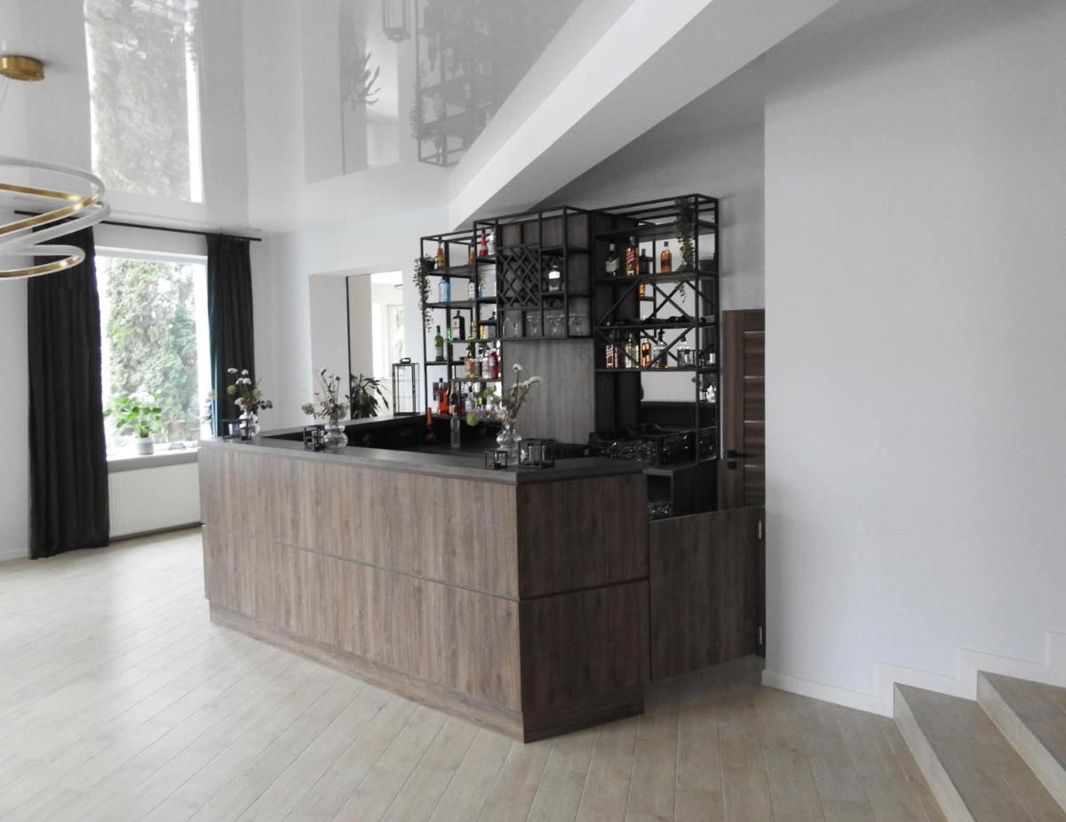 Cliff House & Restaurant - Housity