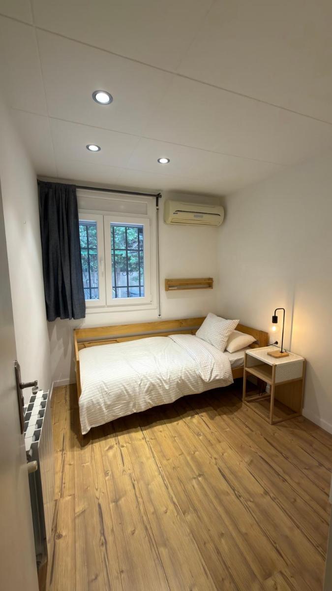 Cozy three-bedroom apartment by the beach - Housity