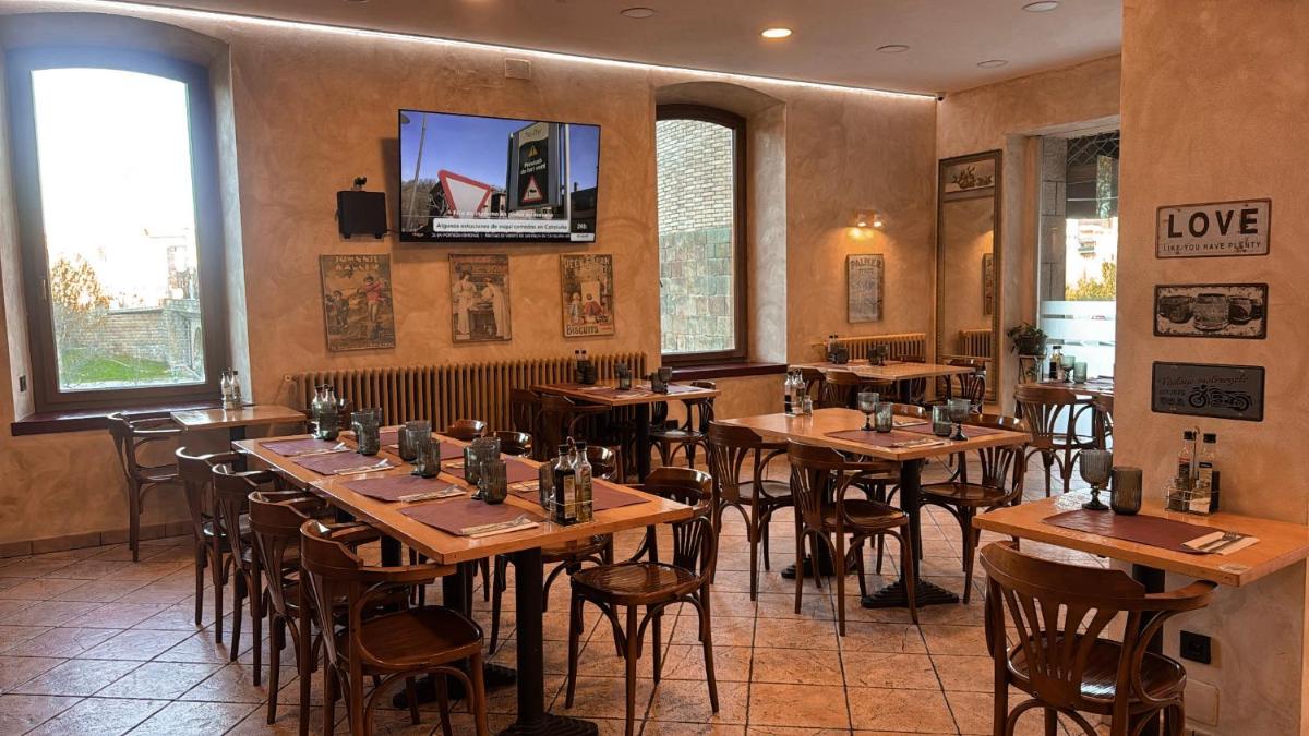 Hostal Sant Miquel - Housity